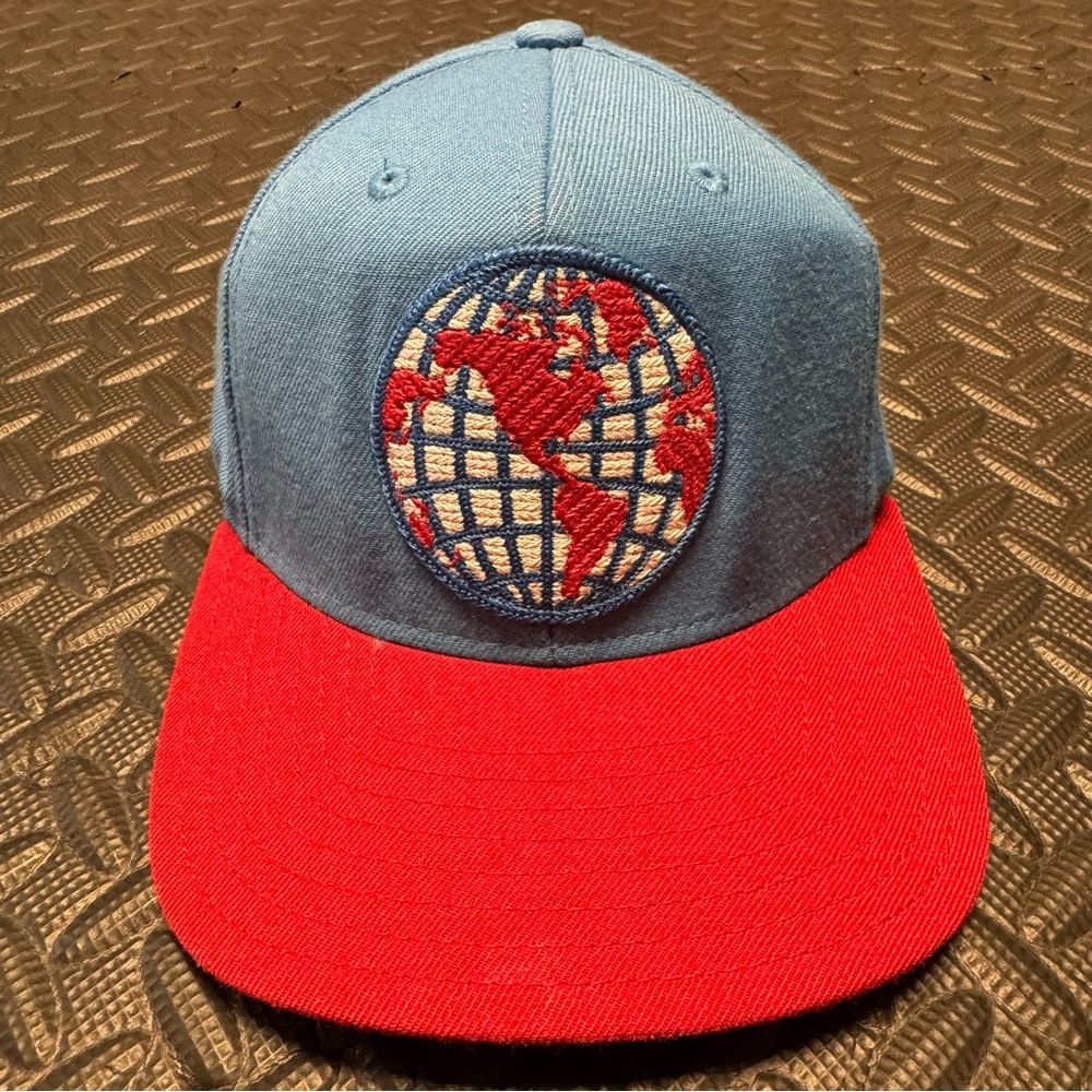 SOLD - Reebok World Ajustable Blue/Red Cap